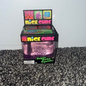 Nice Cube purple Super Solid Squish Toy